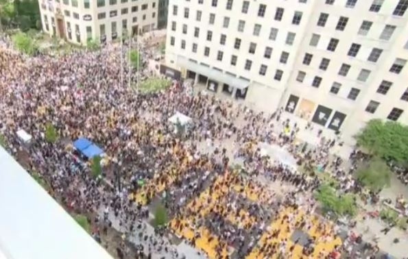 Десетки хиляди протестираха срещу расизма във Вашингтон